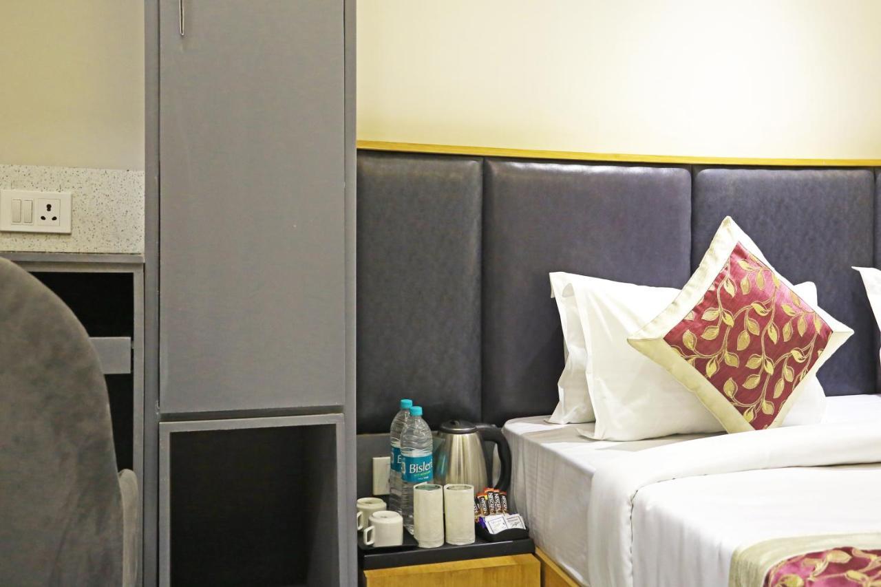 Hotel Apple Villa - Near Delhi Airport With Free Airport Transsfer Neu-Delhi Exterior foto