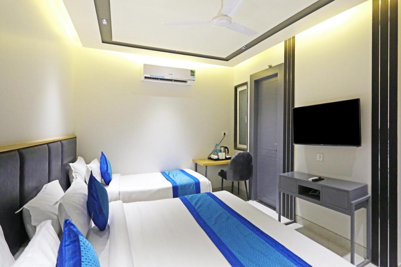 Hotel Apple Villa - Near Delhi Airport With Free Airport Transsfer Neu-Delhi Exterior foto